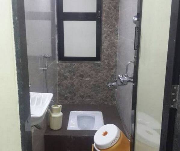 A1 Rest House, Mumbai 4